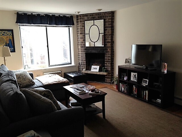 Living Room - 1750 N Mohawk St