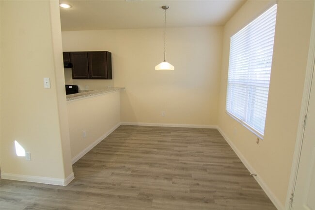 Building Photo - 12723 Veterans Ranch Rd