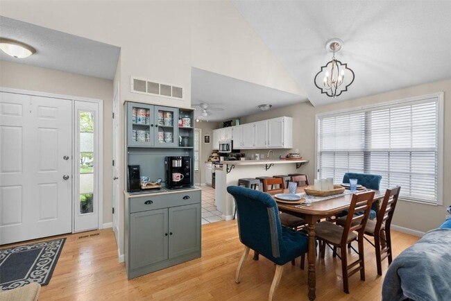 Building Photo - 510 Oaktree Crossing Ct