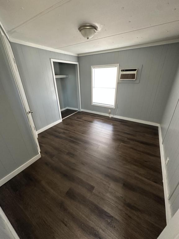 Building Photo - 814 S Kern Ave