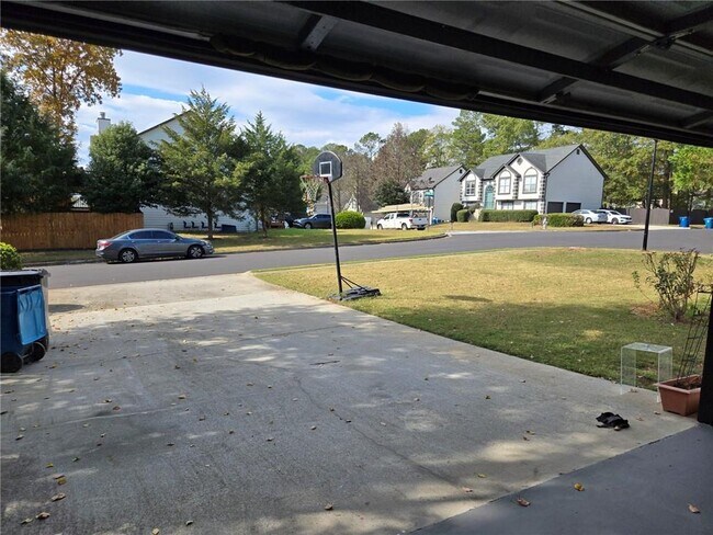 Building Photo - 3243 Oak Vista Way SW