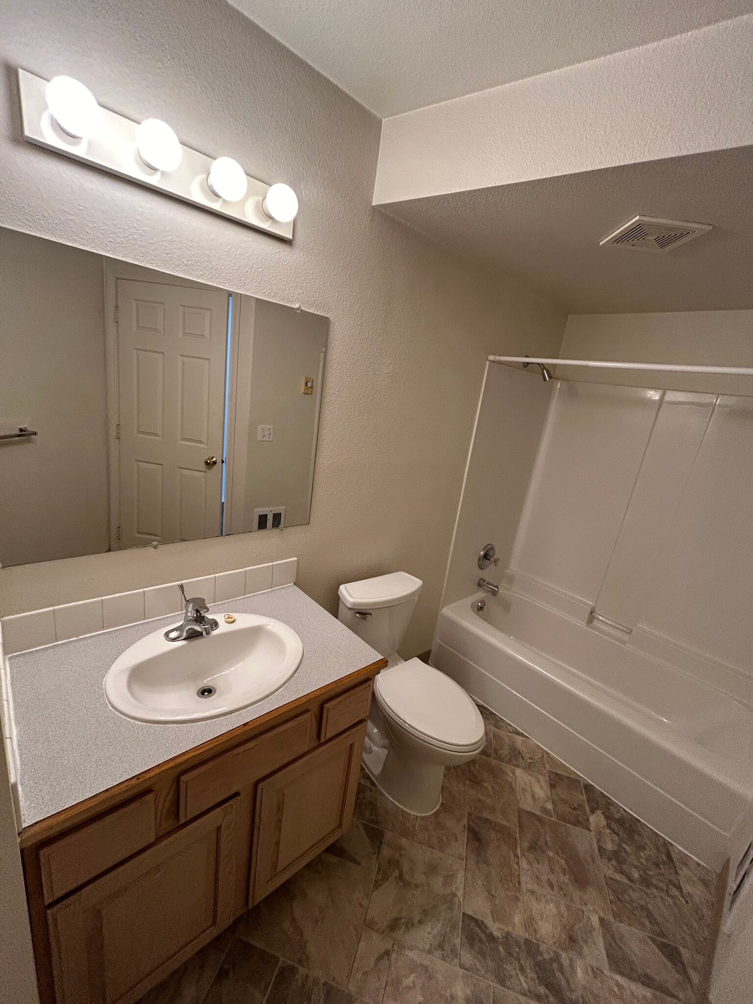 Hall bath2 - 220 E Mission Ave