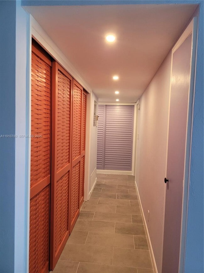 Building Photo - 1750 E Las Olas Blvd