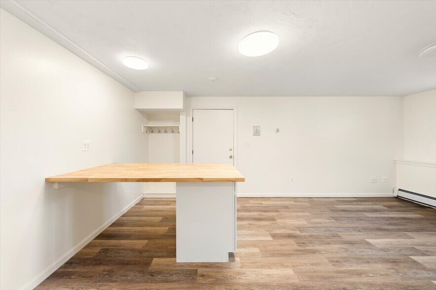 Building Photo - 1 Drummer Rd