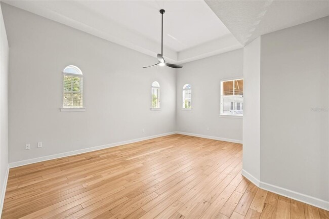 Building Photo - 113 S Melville Ave