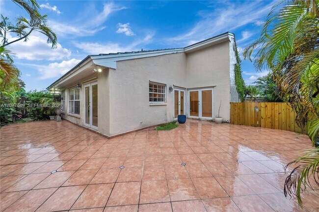 Building Photo - 6355 SW 112th Pl