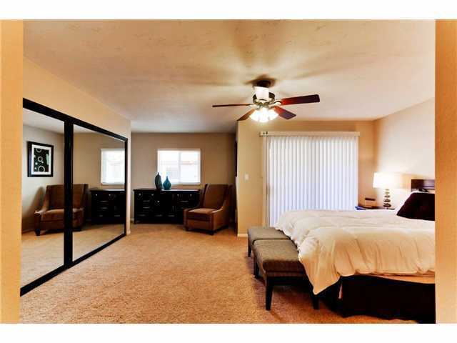 Building Photo - This AMAZINGLY immaculate 2 bed townhome w...