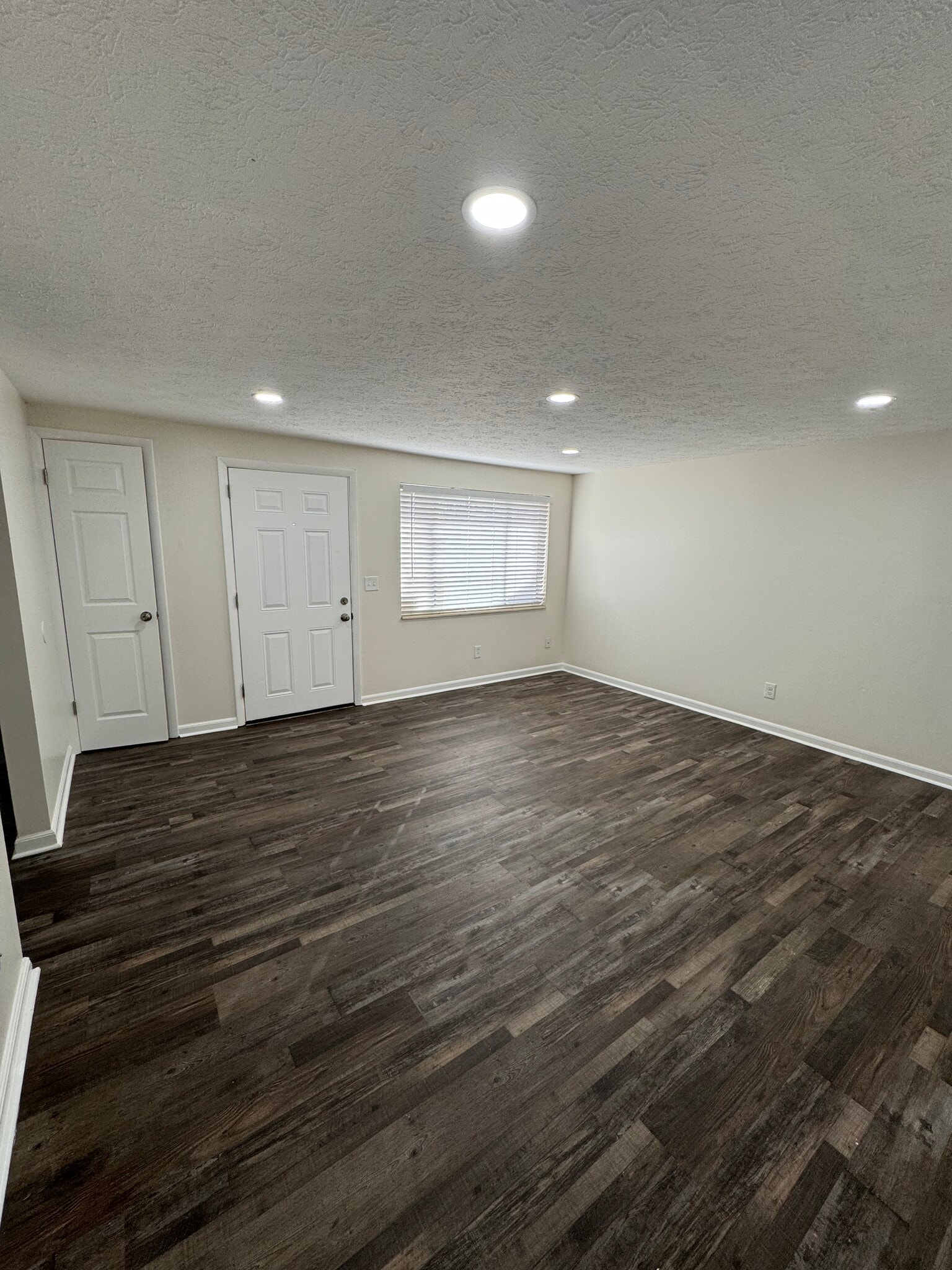 Building Photo - 1106 Bradley Cir