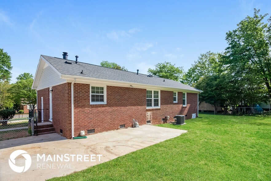 Building Photo - 3025 Brandywine Ct