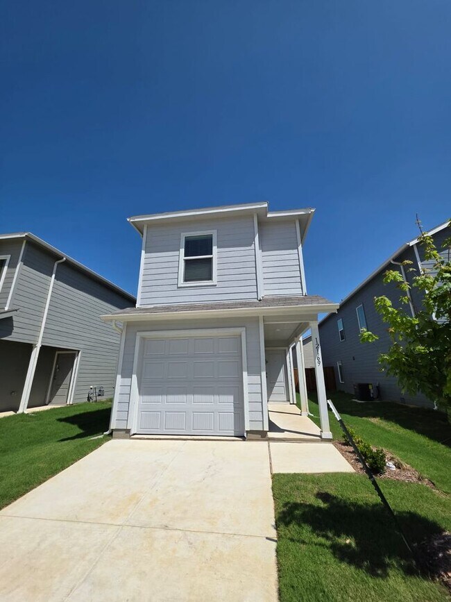 Primary Photo - NEWLY BUILT 3 bedroom 2.5 Bath Single fami...