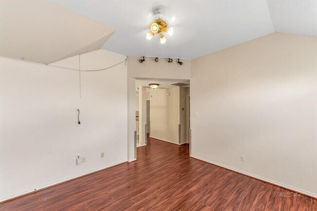 Building Photo - 20419 Cajon Canyon Ct