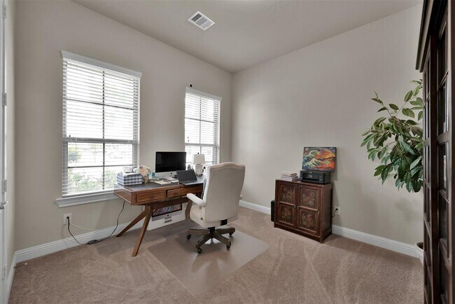 Building Photo - 4205 Grand Oaks Wind