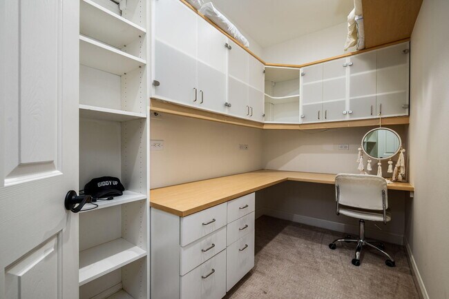 Building Photo - 45168 Coeur Dalene Dr