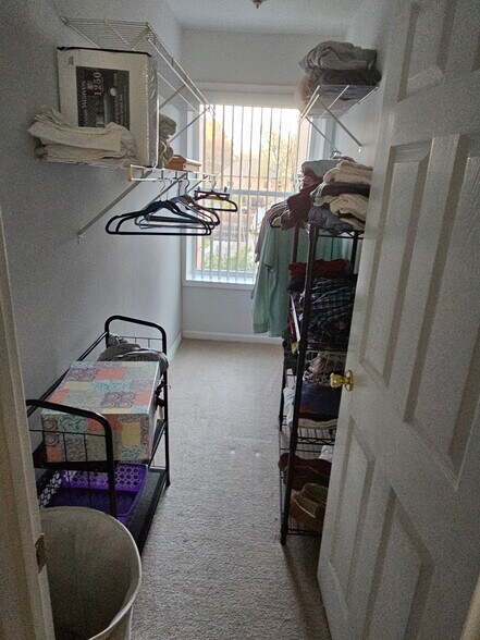 Primary closet - 4333 Maryland Ave
