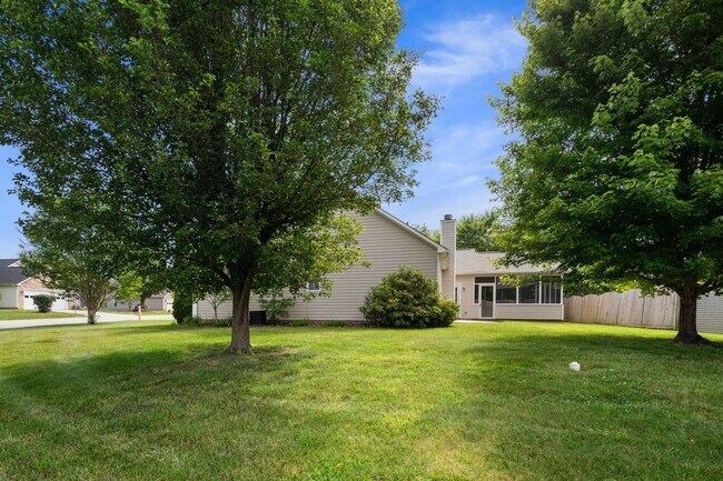 Building Photo - Beautiful Home in Fletcher