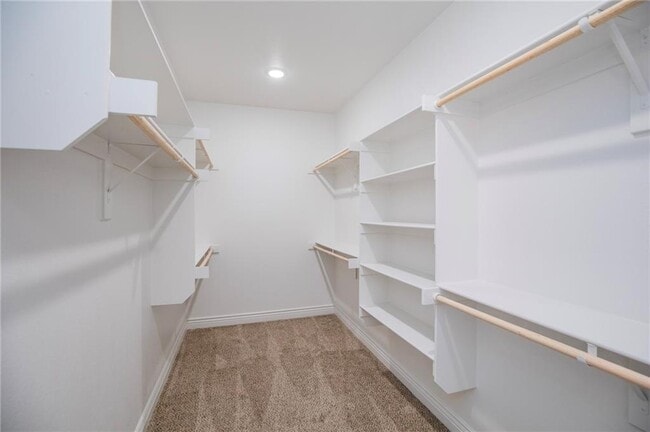 Building Photo - 337 Ryder St