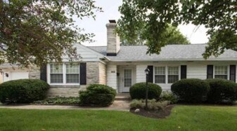 Building Photo - 1706 Ravinia Rd