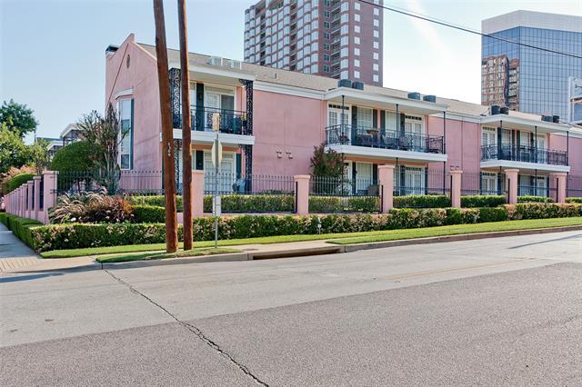 Building Photo - 3208 Cole Ave