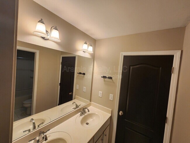 Building Photo - 2681 Oak Village Trail