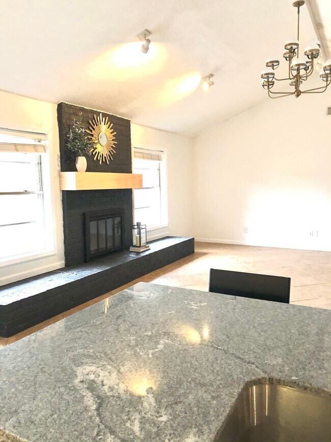 Building Photo - 11511 Kirkvalley Dr