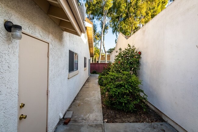 Building Photo - Charming 3 bedroom, 2 bathroom home in Hun...