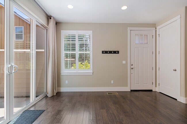 Building Photo - 3846 S Caddis Pl