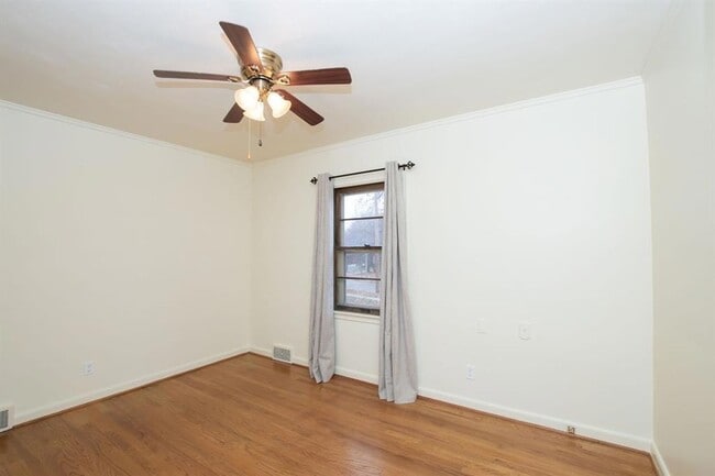 Building Photo - 4933 Woodland Ave