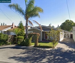Building Photo - 916 Veale Ave