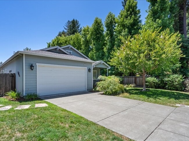 Building Photo - 9759 Dawn Way