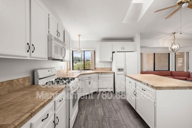 Building Photo - 43922 Warner Trail