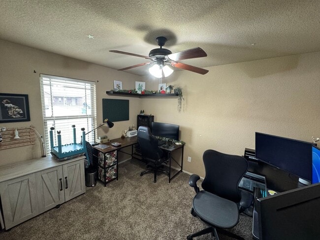 Building Photo - 1008 Kensington Dr