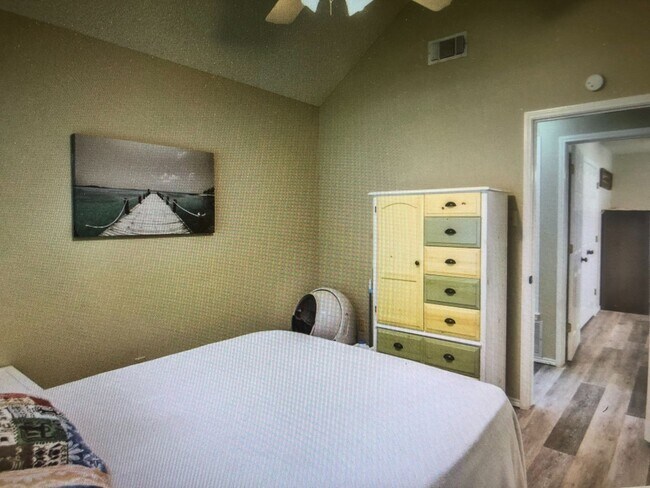 Beautiful Home on Mature Tree'd Lot in We... - Beautiful Home on Mature Tree'd Lot  in We...