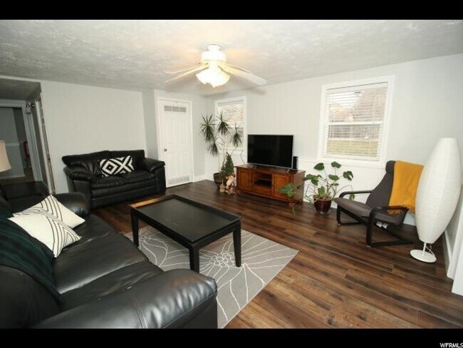 Building Photo - 4 br, 3 bath House - 1179 W 8830 S