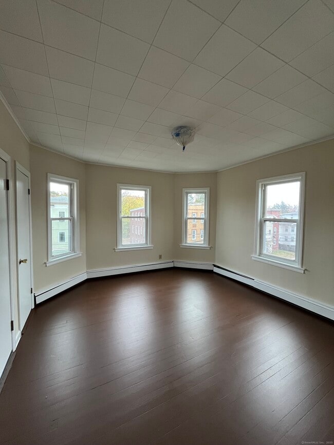 Primary Photo - 314 High St