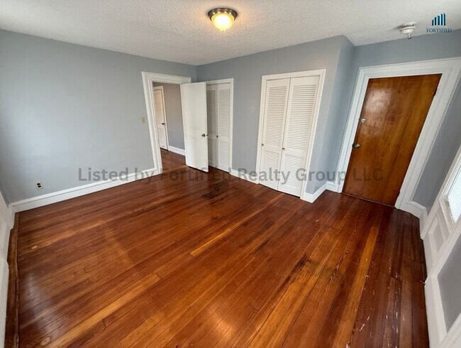 Building Photo - 795 N Underwood St
