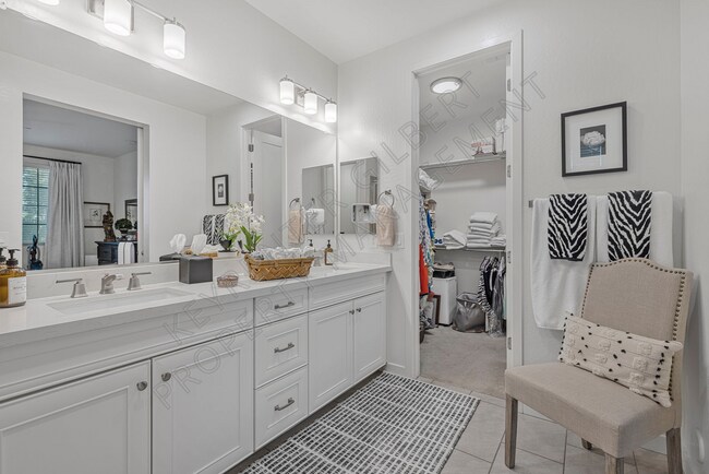 Building Photo - Modern 3-Bed + Bonus Room /2.5-Bath Home i...