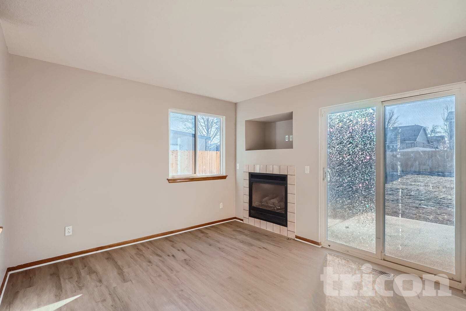 Building Photo - 446 W 116th Pl