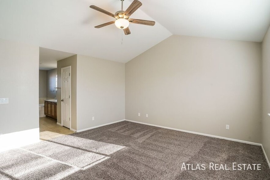 Building Photo - 1818 Walton Dr