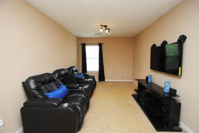 Building Photo - 18110 Rexine Ln