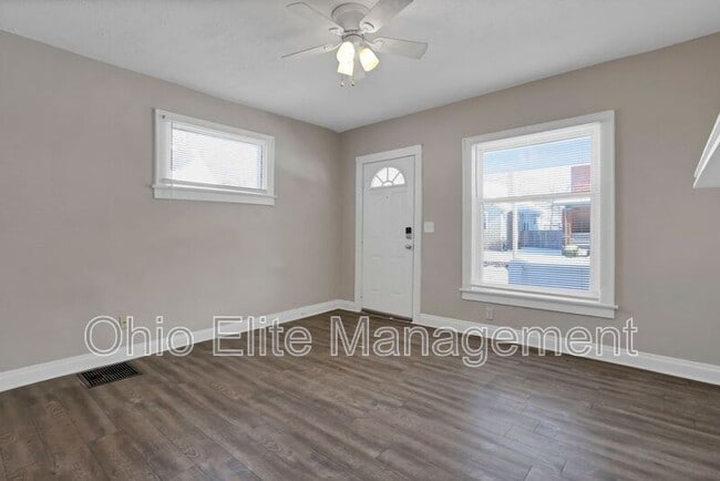 Building Photo - 775 S 17th St