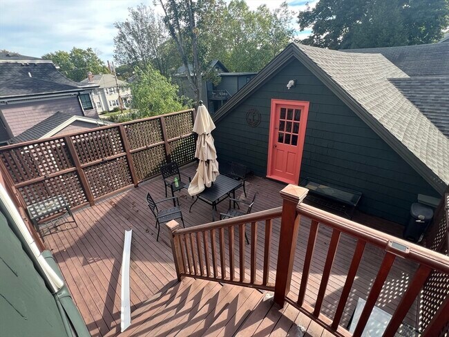 Building Photo - 15 Orchard St