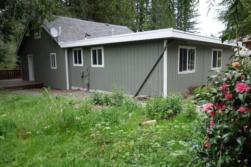 Building Photo - 29901 SE 82nd St