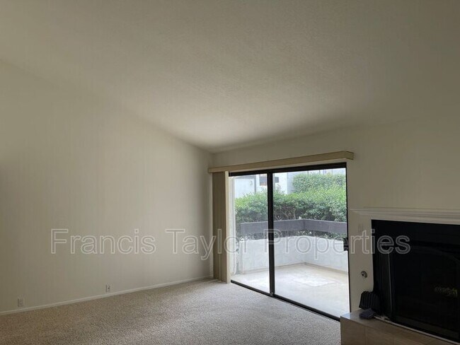 Building Photo - 7526 Jerez Ct