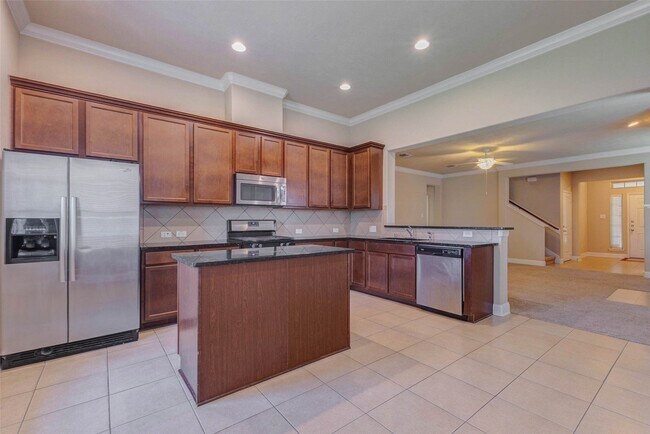 Building Photo - 6107 Nicholas Ln