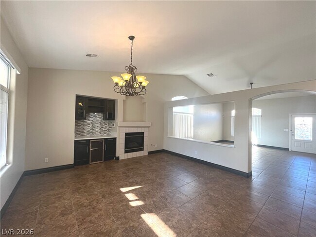 Building Photo - 1667 Tangerine Rose Dr