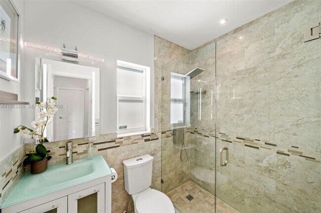 Building Photo - 166 NW 100th Terrace