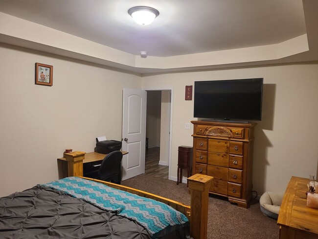 Building Photo - 115 Bridgeport Dr