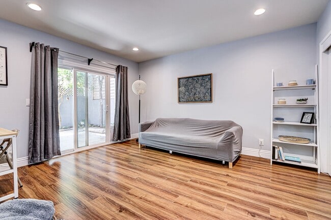 Building Photo - REMODELED, BRIGHT & AIRY HOME ON ONE OF TH...