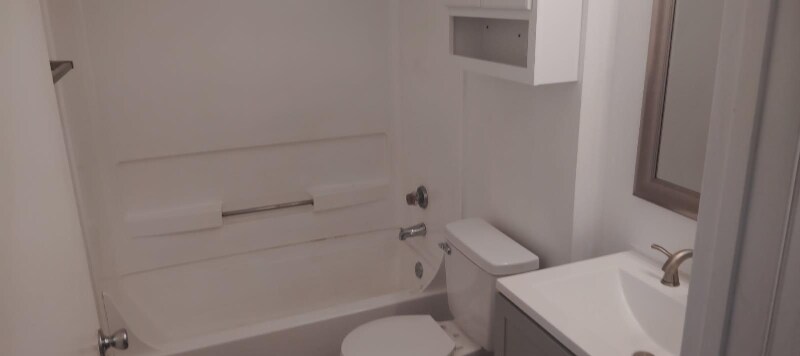 Building Photo - 17420 SW Shaw St