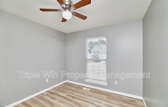 Building Photo - 4927 Triple Tree Ct